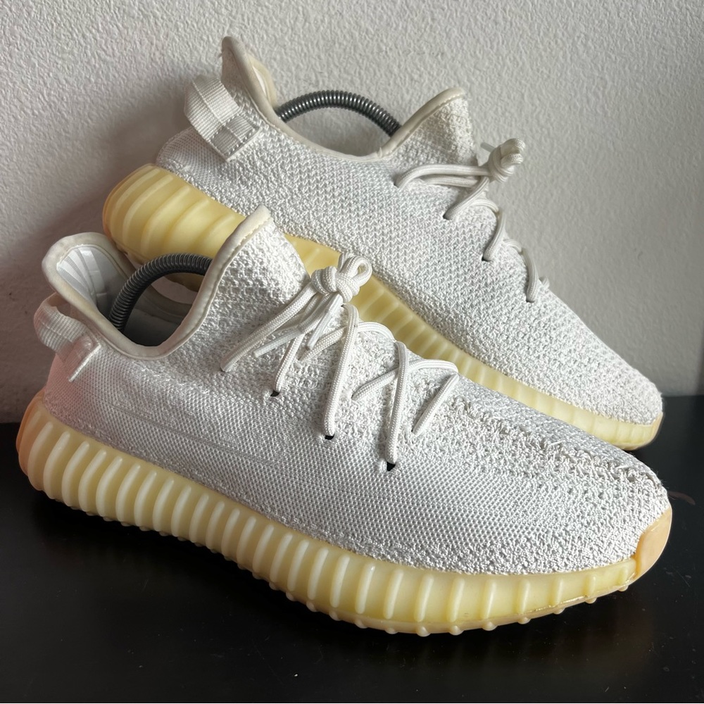 Adidas Men’s Yeezy Boost 350 V2 Cream White Sneaker Sz 10 CP9366
